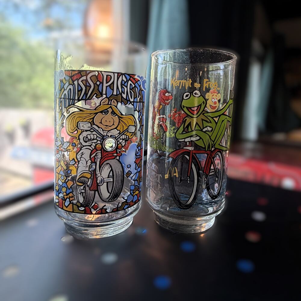 VINTAGE Pair of 2 1981 McDonald's Great Muppet Caper Glasses Kermit & Miss Piggy